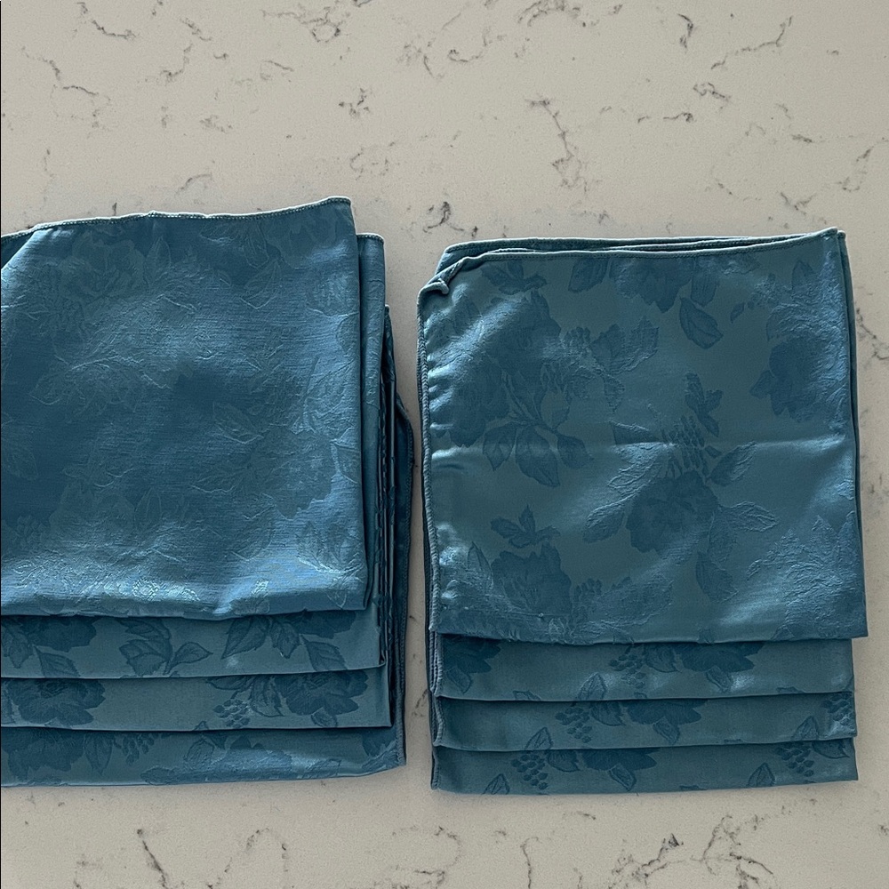 Elegant Blue Floral Napkins Set 8